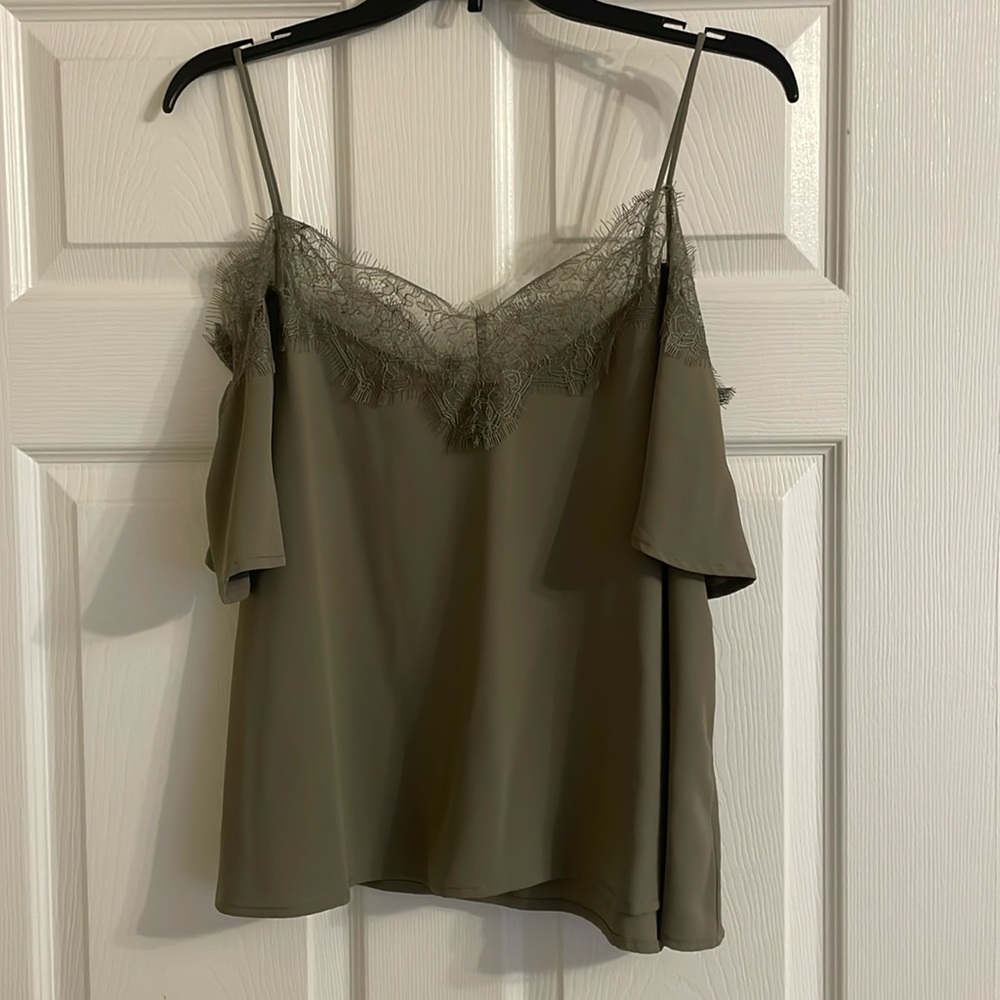 New with tags cold shoulder tank top
